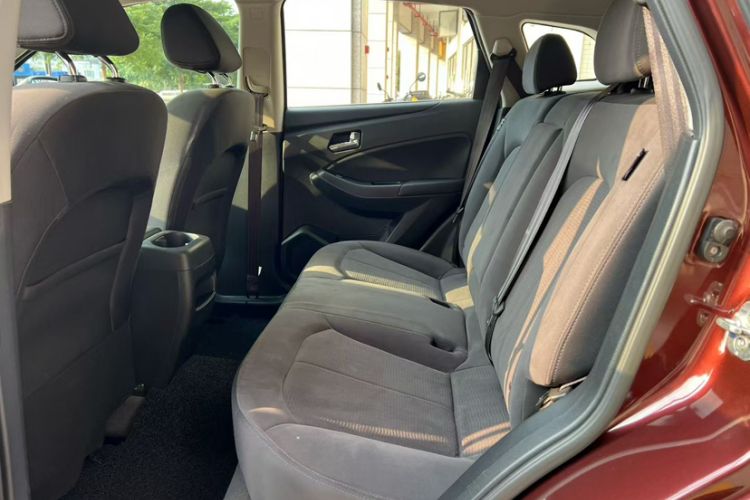 Used Venucia T70 2015 1.6L Manual Ruixing Edition Interior 2