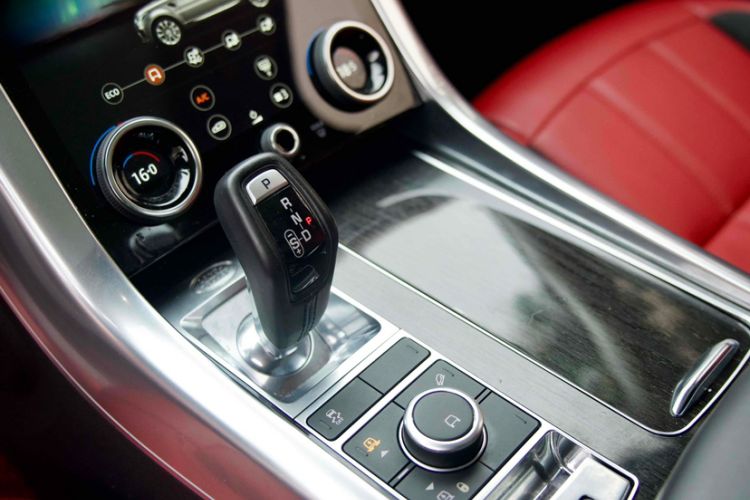 Used Land Rover Range Rover Sport 2021 3.0 L6 YAO Black Edition