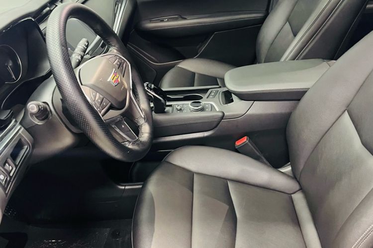 Used Cadillac XT5 2021 2.0T Two-Wheel Drive Luxury Version Left Front Seat