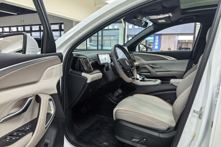 Used Wuling Bingo 2023 333 km Lingxi Connected+ Version
