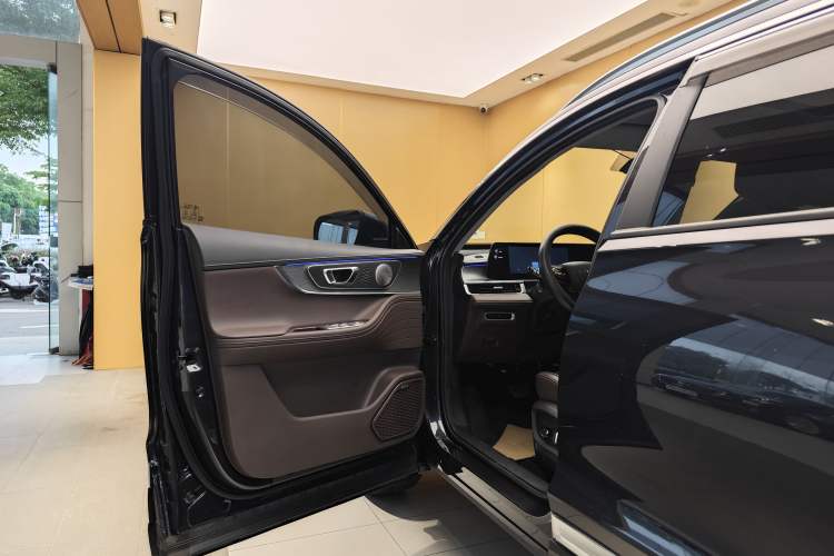 Used Chery Tiggo 8 PLUS 2024 Champion Edition 290TGDI DCT Deluxe Version 7-Seater Exterior 5