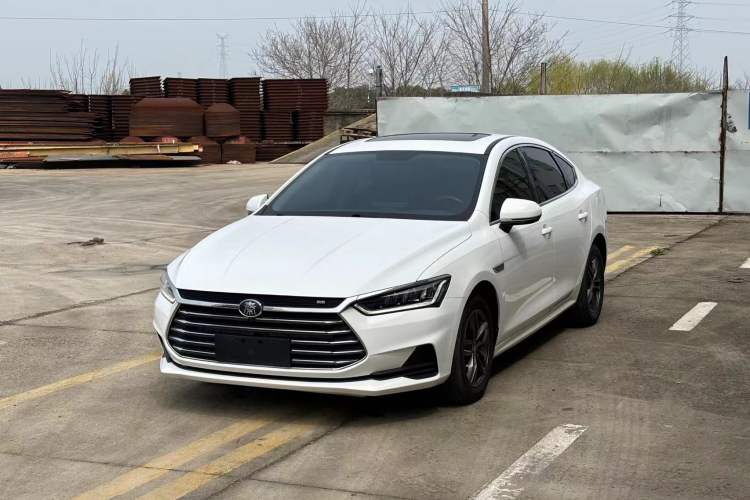 Used BYD Qin Pro 2019 Super Edition 1.5TI Automatic Smart Connect FENGSHANG Model China VI Standard