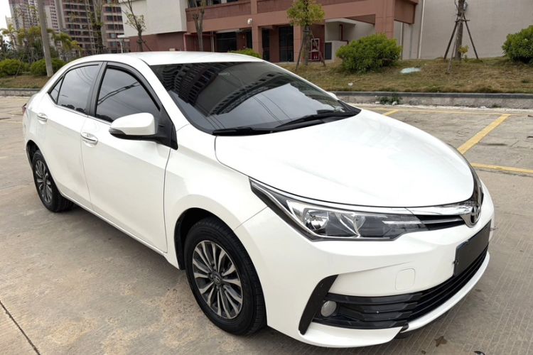 Used Toyota Corolla 2017 Revised Version 1.2T S-CVT GL Exterior 1