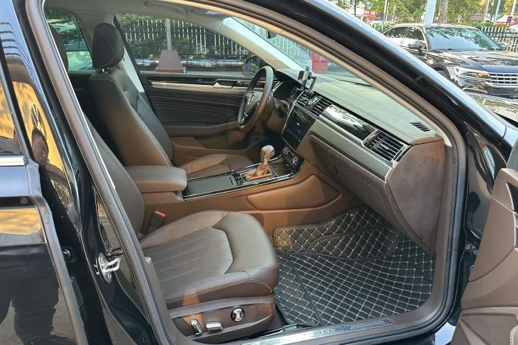 Used Volkswagen Phideon 2021 380TSI Luxury Edition
