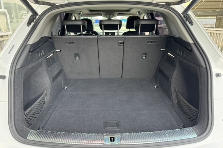 Used Audi Q5L 2018 40 TFSI Prestige Fashion Edition China V Interior 8