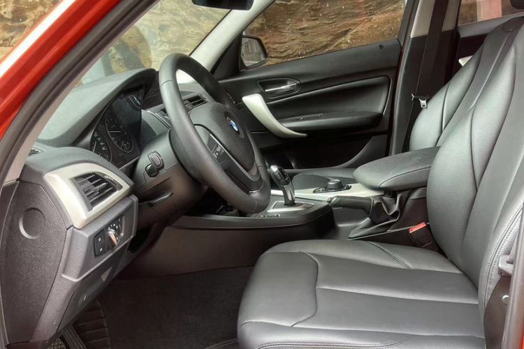 Used BMW 1 Series 2016 118i Leading Model Interior 4