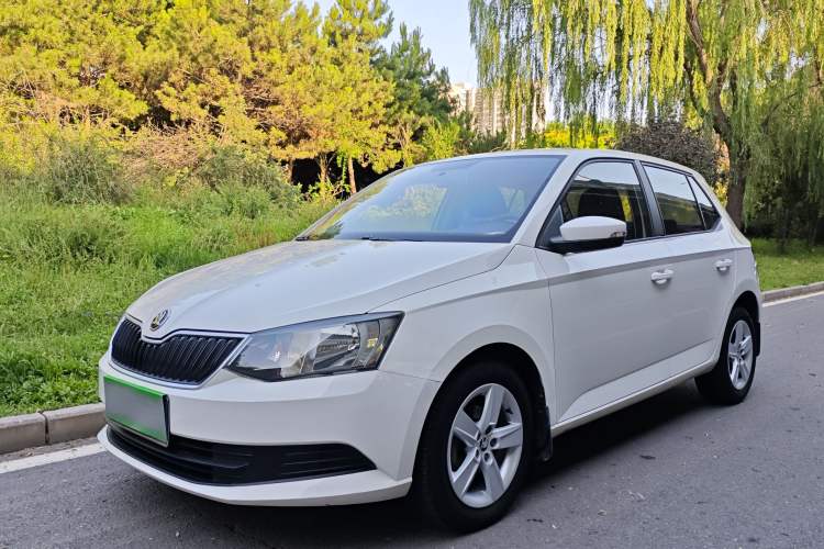 Used Skoda Fabia 2016 1.4L Automatic Car Enjoy Edition Guazi used car, China used car export, Used car for sale, Used cars, Cheapest cars for sale