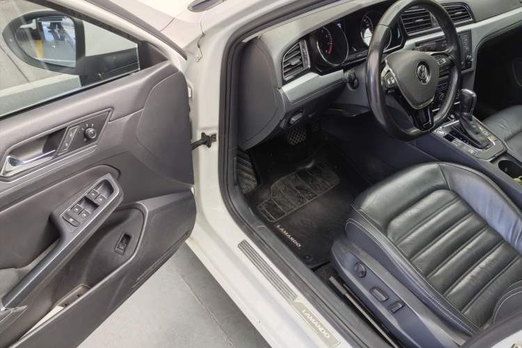 Used Volkswagen Lamando 2015 280TSI DSG Luxury Edition