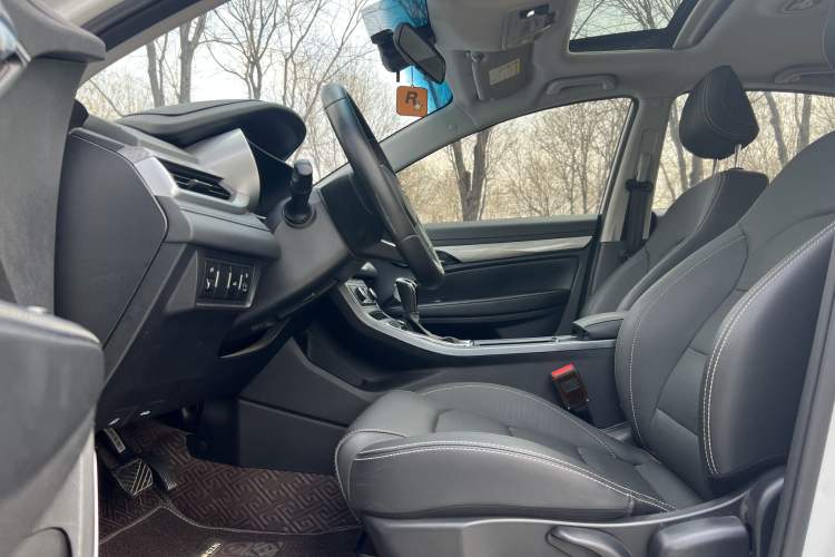 Used Geely Auto Emgrand 2019 Leading Edition 1.5L CVT Upward Asian Games Edition China VI Interior 2