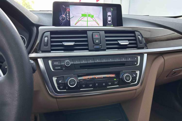 Used BMW 3 Series 2015 320Li Luxury Design Package Audio And AC Panel