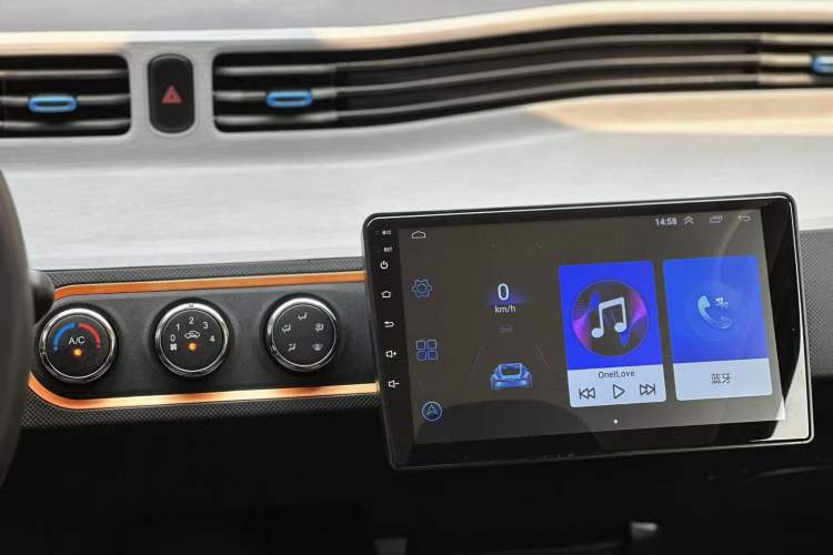 Used Wuling Hongguang MINIEV 2020 Freedom Version Lithium Iron Phosphate Interior 3