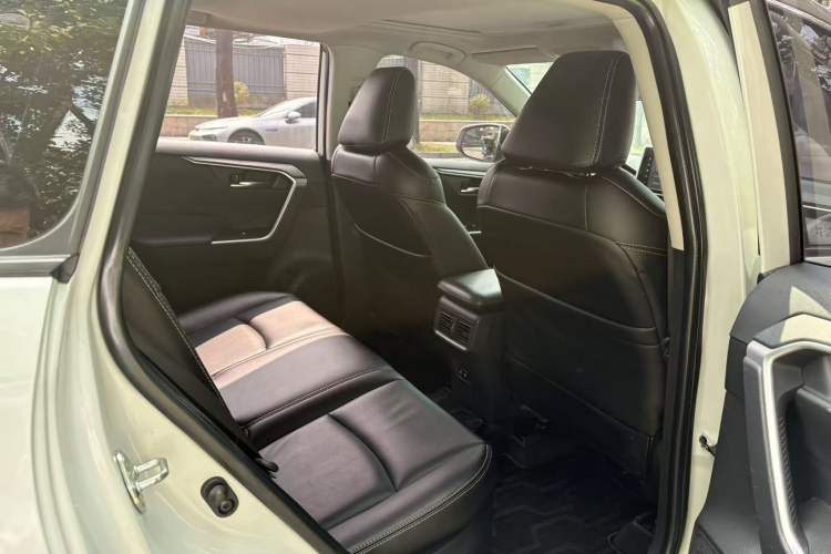 Used Toyota RAV4 2020 Dual-Engine 2.5L E-CVT Two-Wheel Drive Elite Edition