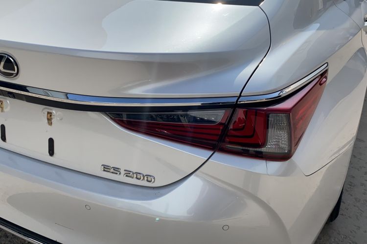 Used Lexus ES 2018 200 Excellence Edition China V Standard Exterior 5