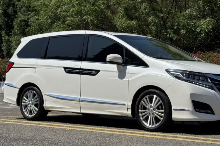 Used Honda Elysion 2016 2.4L Luxury Edition
