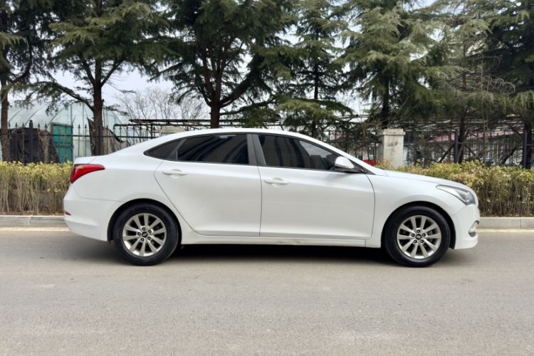 Used Hyundai Mistra 2014 1.8L Manual Comfort GL Model
