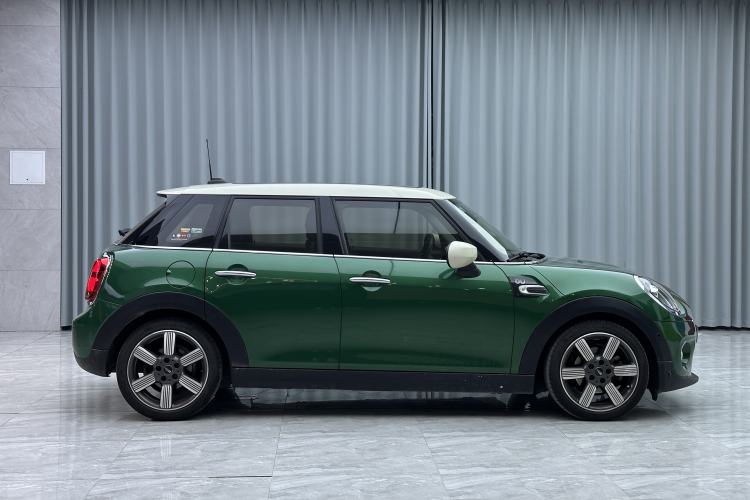 Used MINI MINI 2019 1.5T COOPER Artist Five-Door Edition
