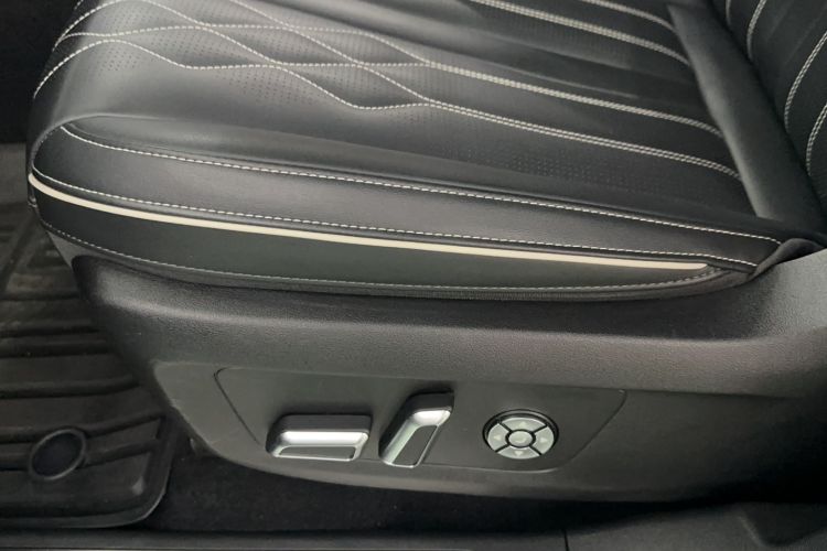 Used Tank 300 2021 Off-Road Edition 2.0T Challenger Interior 13