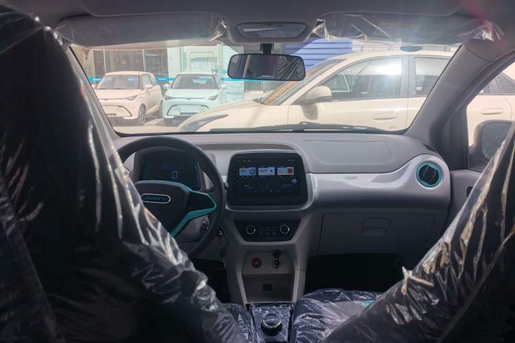 Used JMEV Xiao Qilin 2024 201 km Luxury Version