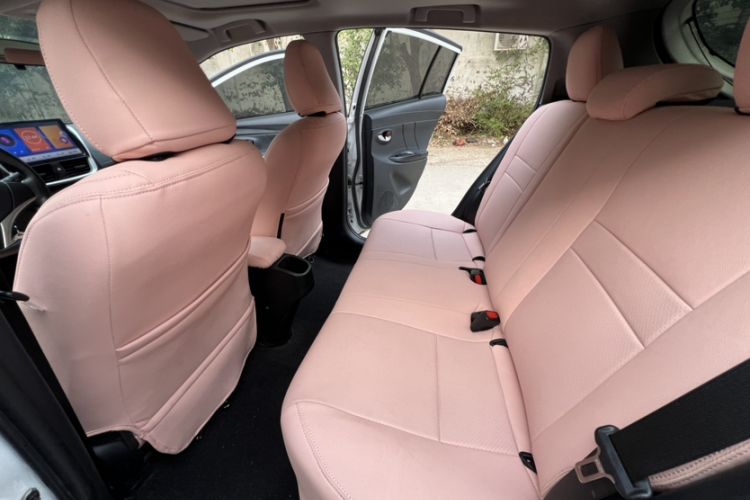 Used Toyota YARiS L Zhi Xuan 2017 1.5G CVT JingSu Model with Upgraded Sunroof Interior 5