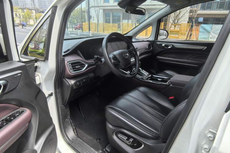 Used GAC Trumpchi M6 2023 PRO 270T DCT Luxury Edition Interior 1