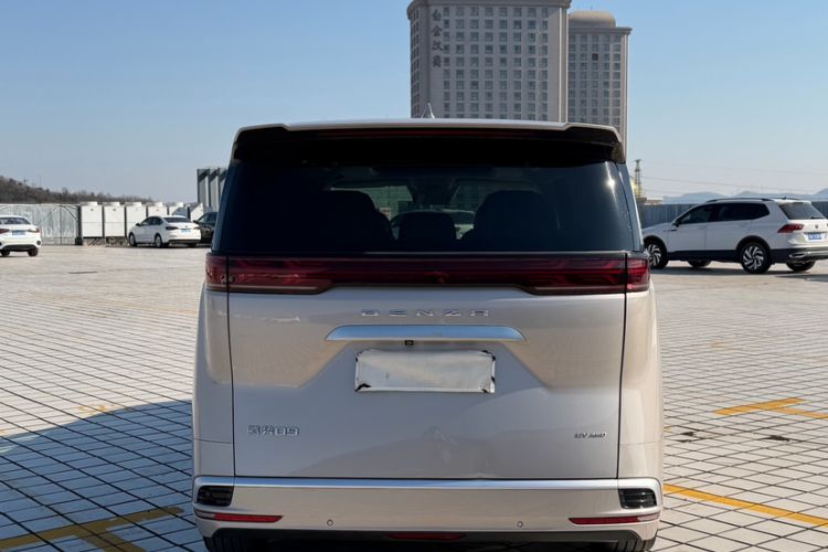 Used Denza D9 2022 EV 600 Four-Wheel Drive Flagship Model