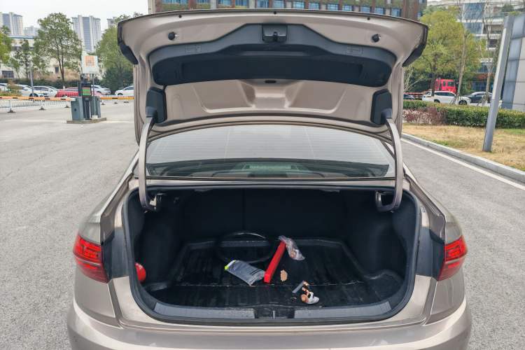 Used Volkswagen Sagitar 2019 200TSI DSG Comfort Version China VI Standard
