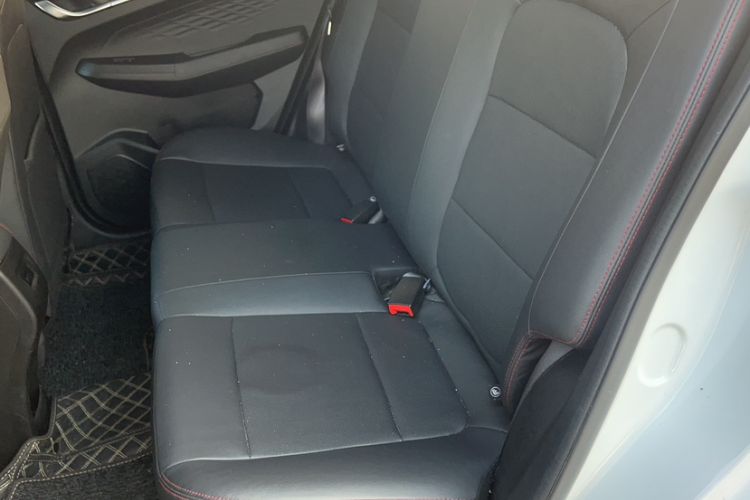 Used Livan X3 PRO 2022 1.5L Manual Little Cutie
