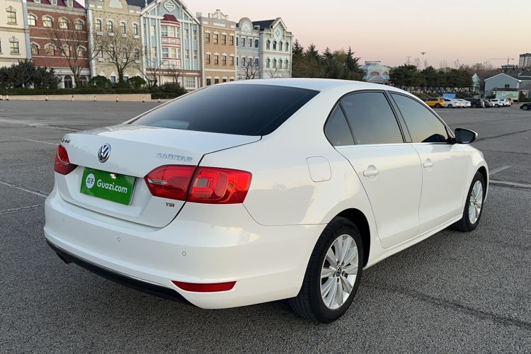 Used Volkswagen Sagitar 2014 1.4TSI Manual Luxury Model
