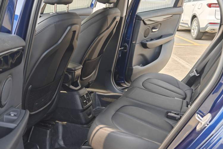 Used BMW 2 Series Active Tourer 2016 218i Sports Design Package Interior 11