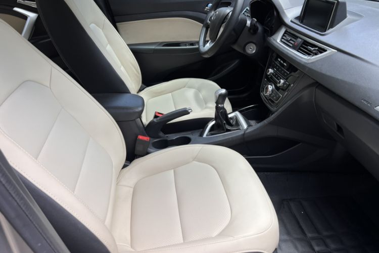 Used CHANGAN Alsvin V7 2016 1.6L Manual Enjoyment Model China V Standard
