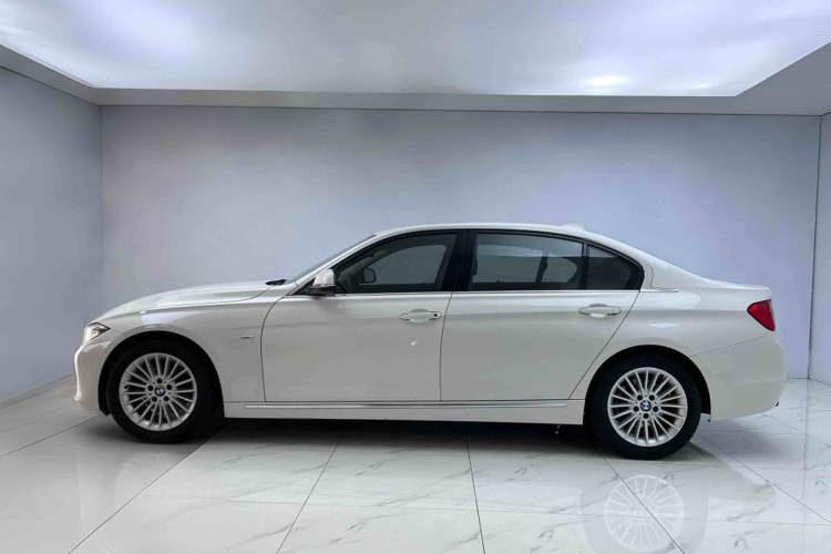 Used BMW 3 Series 2015 320Li Luxury Design Package Exterior 3
