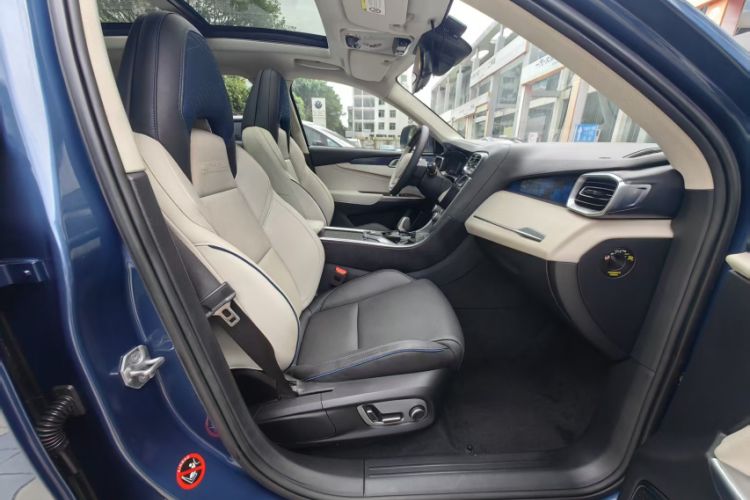 Used Lynk & Co 01 2019 2.0T Two-Wheel Drive Zhaopu Version China VI Standard

