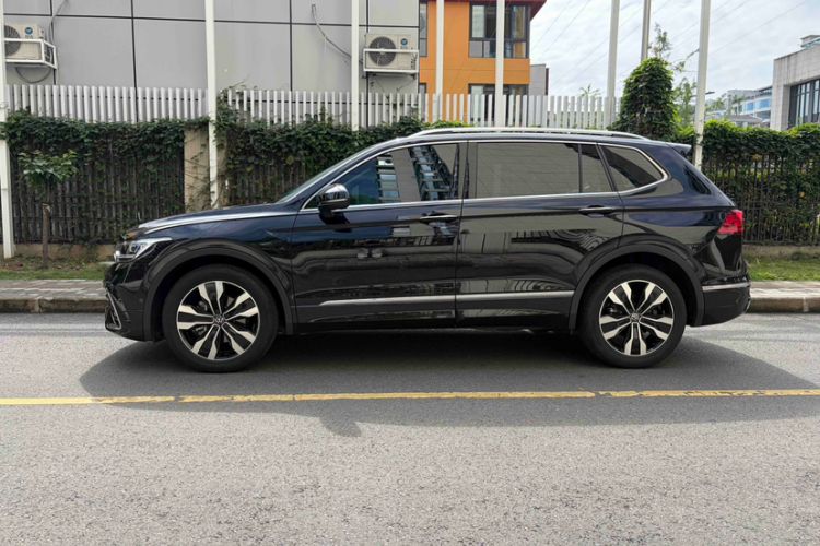 Used Volkswagen Tiguan L 2024 Outstanding Model 330TSI Automatic Two-Wheel Drive R-Line Dragon Glory Edition Exterior 4