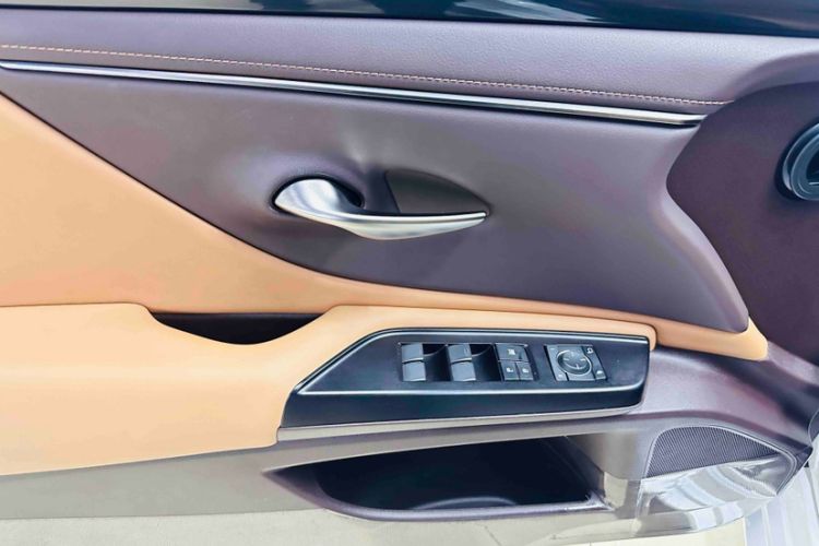 Used Lexus ES 2018 200 Excellence Edition China V Standard
