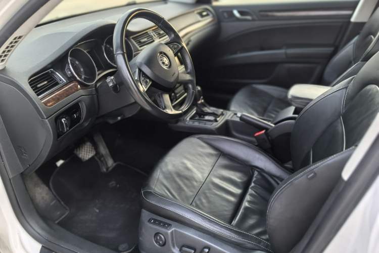 Used Skoda Superb Combi 2014 2.0 TSI Prestige Edition
