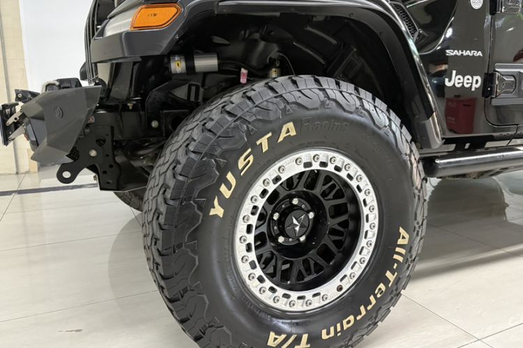 Used Jeep Wrangler 2019 2.0T Sahara Four-Door Version China VI Emission Standard
