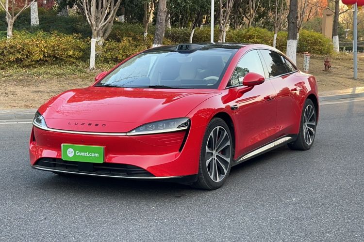 Used Hima Luxeed S7 2025 785 km Ultra