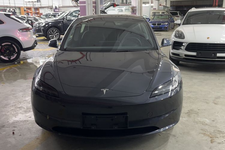 Used Tesla Model 3 2025 Rear-Wheel-Drive Version
