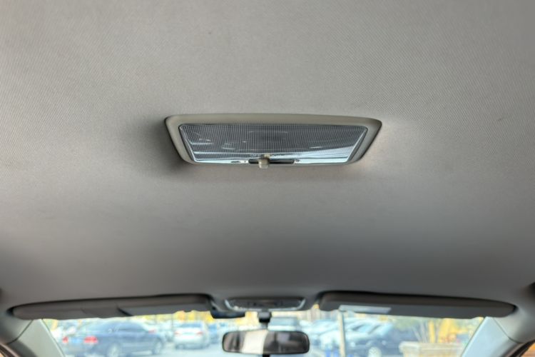 Used Great Wall C50 2014 Upgraded Model 1.5T Manual Fashion Edition Interior 6