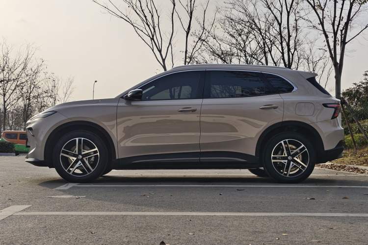 Used MG ES5 2025 525max Rear-Drive Intelligent Driving Version
