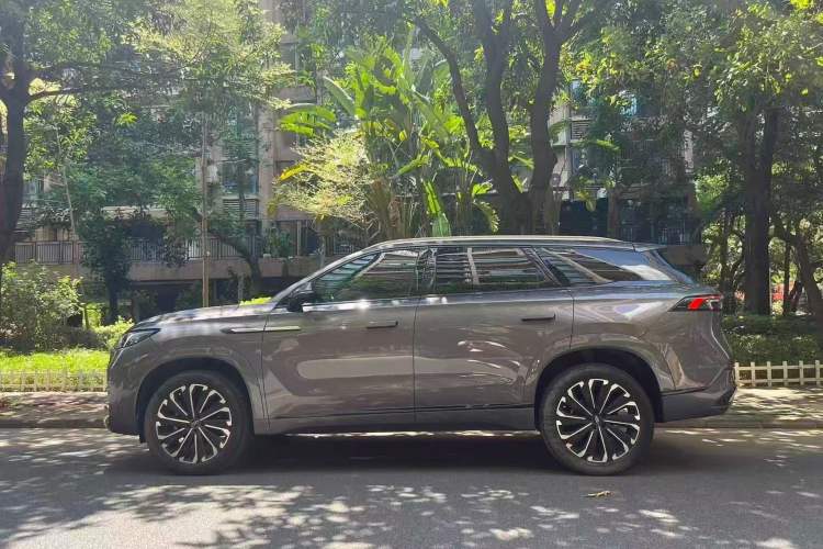 Used Chery Tiggo 9 2023 2.0T Dual-Clutch Two-Wheel Drive Luxury Edition 7 Seats