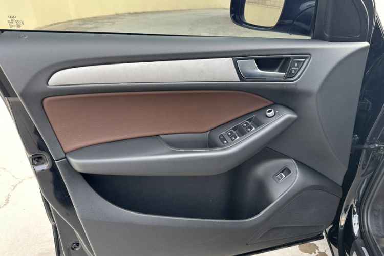 Used Audi Q5 2018 Collector's Edition 40 TFSI Ambition Model
