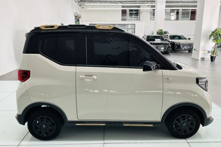 Used Wuling Hongguang MINIEV 2022 GAMEBOY 200km Gaming Edition with Lithium Iron Phosphate