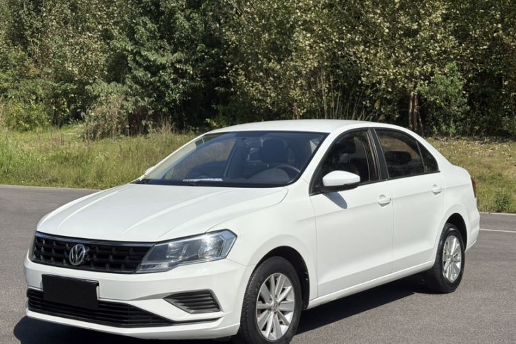 Used Volkswagen Jetta 2017 1.5L Manual Fashion Edition