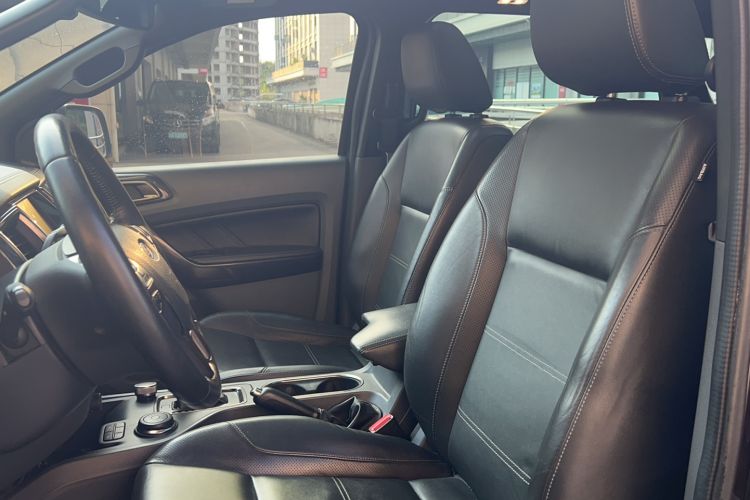 Used Ford Everest 2016 2.0T Gasoline Automatic 4x4 Flagship Edition
