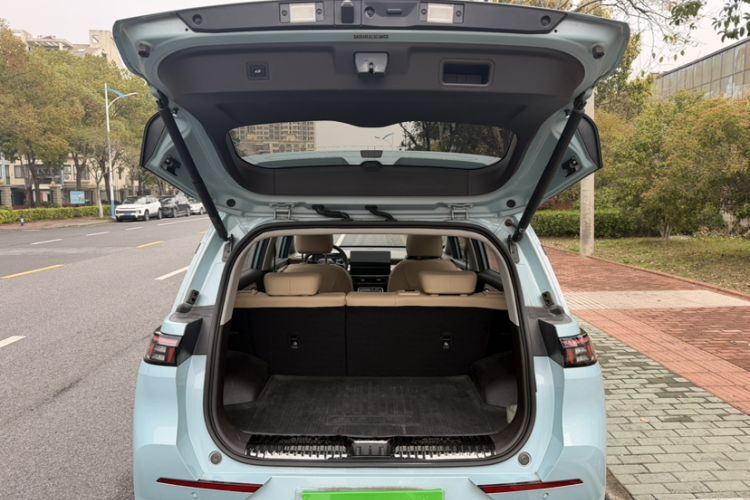 Used AION Y 2021 70 Enjoyment Tech Edition