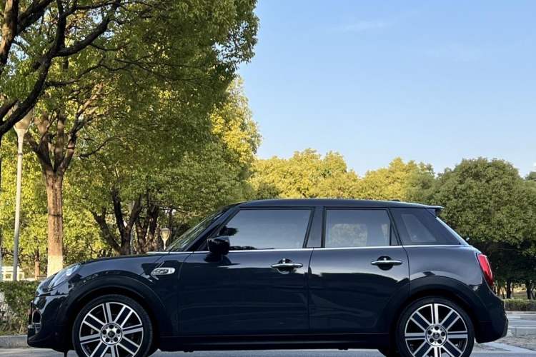 Used MINI MINI 2021 2.0T COOPER S Artist Five-Door Edition