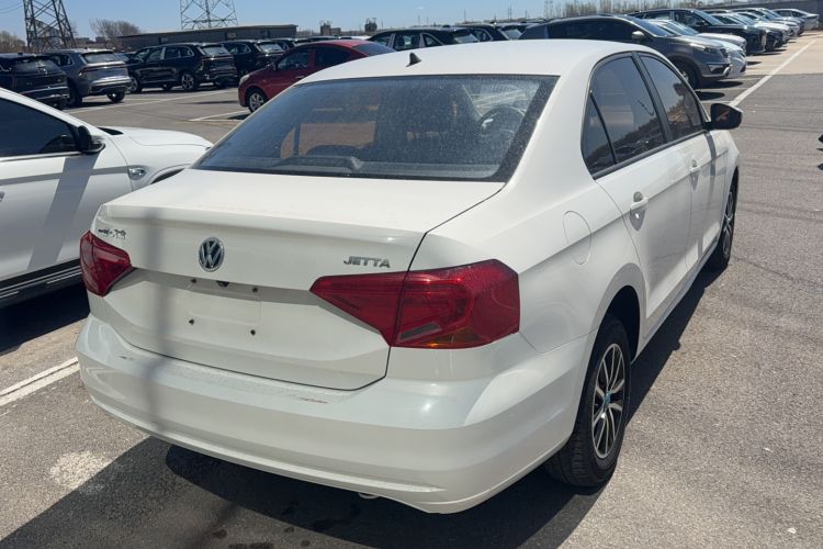 Used Volkswagen Jetta 2017 1.4L Manual Fashion Edition
