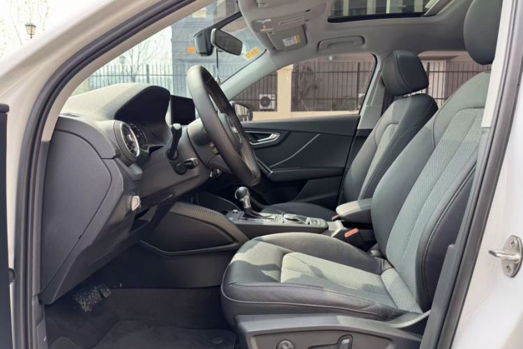 Used Audi Q2L 2021 35 TFSI Fashionable and Elegant Model Right Front Seat