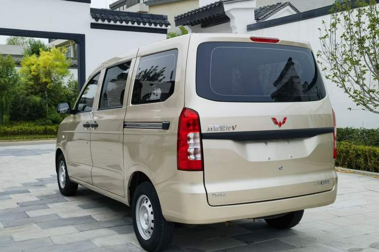 Used Wuling Hongguang V 2021 1.5L Jingqu Version LAR